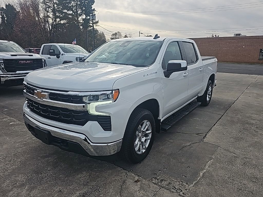 Used 2022 Chevrolet Silverado 1500 LT image 4
