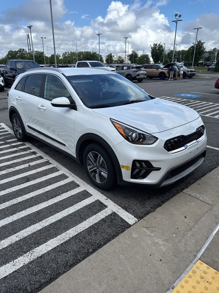 Used 2022 Kia Niro LXS FWD image 6