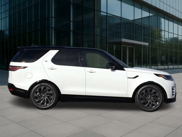 New 2024 Land Rover Discovery Dynamic SE image 6