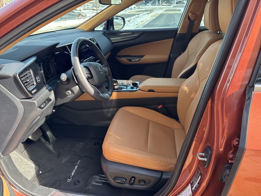 Certified 2025 Lexus NX 250 FWD w/ Towing Package (2000 Lbs) image 5