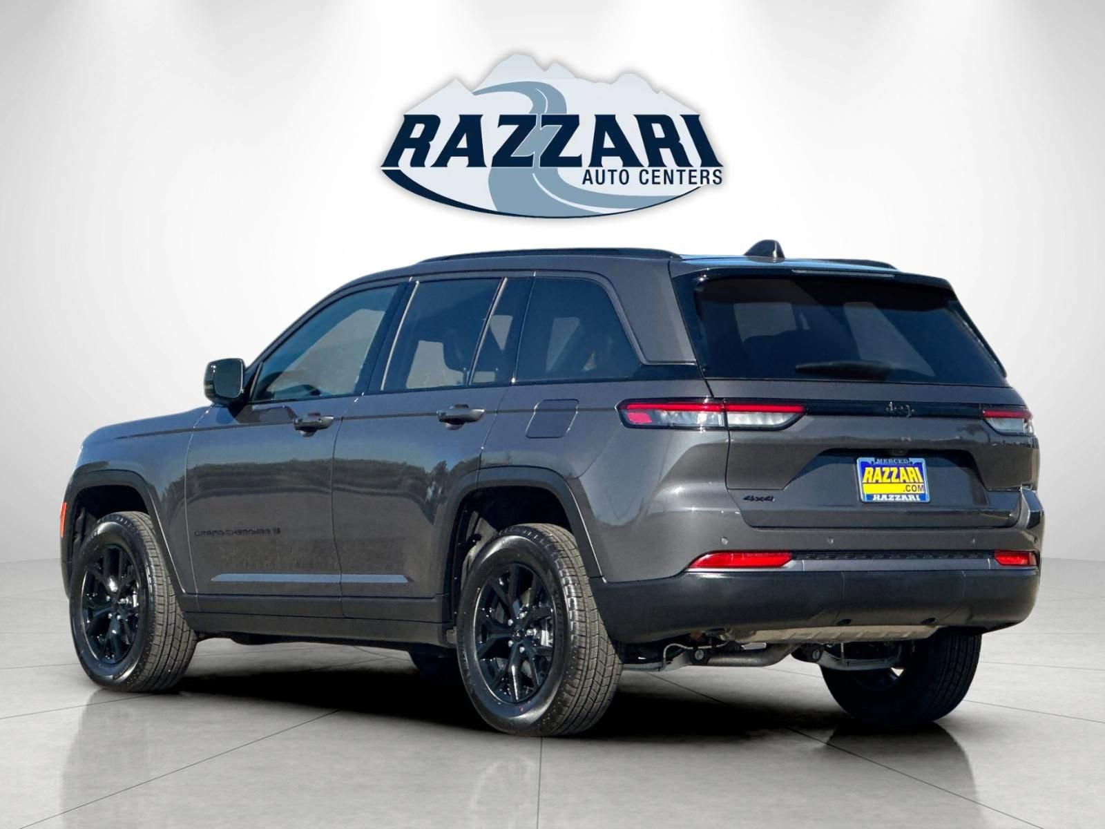 New 2026 Jeep Grand Cherokee Altitude AWD/4WD image 5