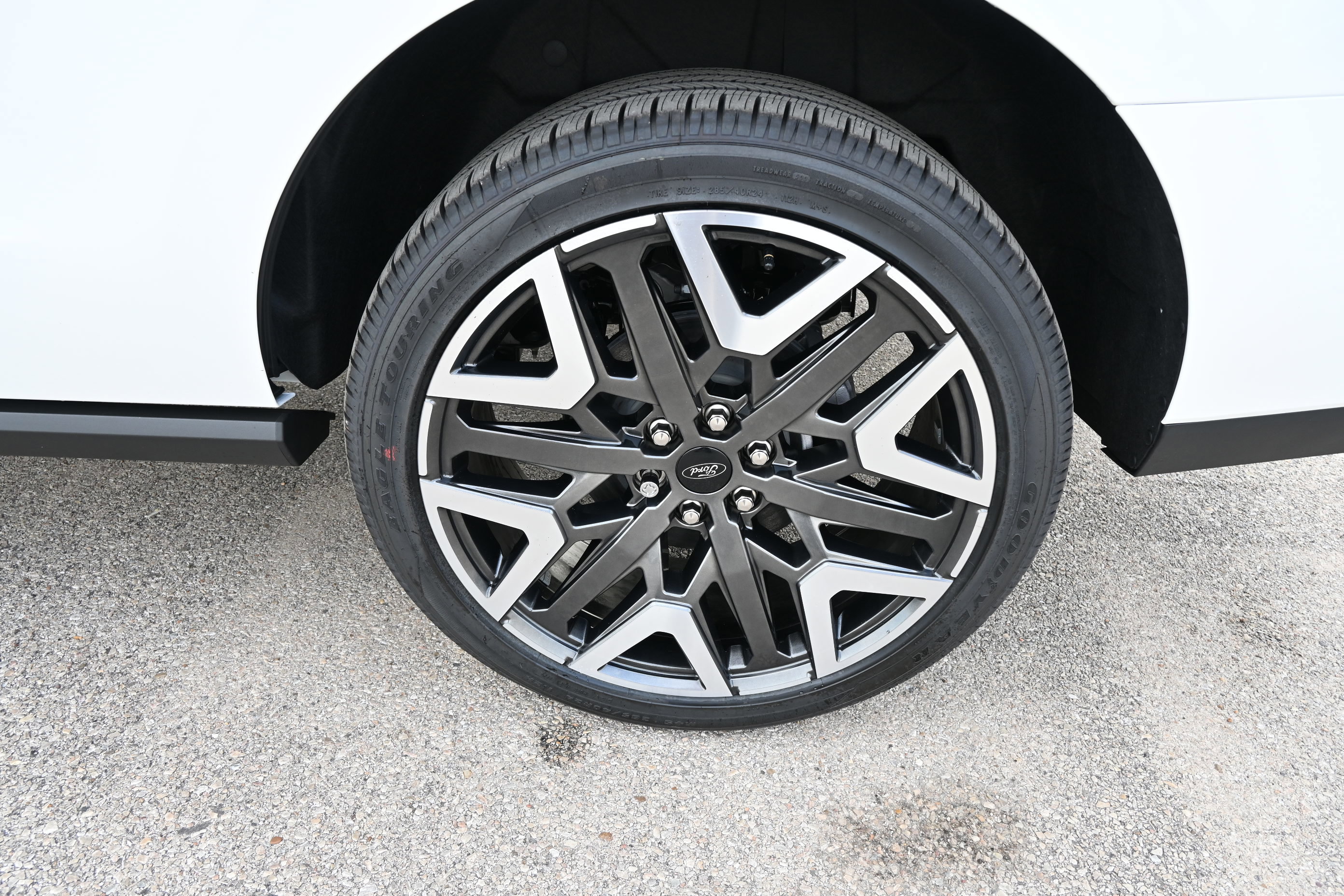 New 2026 Ford Expedition Platinum w/ Platinum Ultimate Package image 13