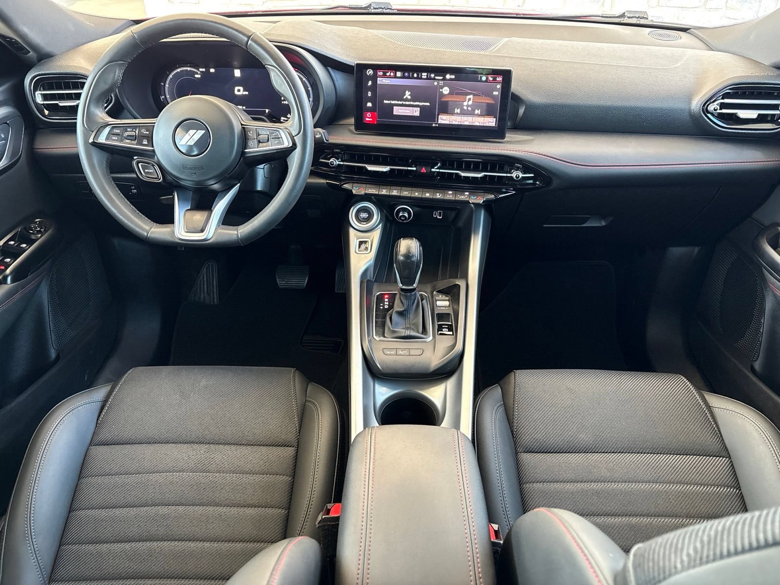 Used 2023 Dodge Hornet GT w/ GT Blacktop Package AWD/4WD image 19