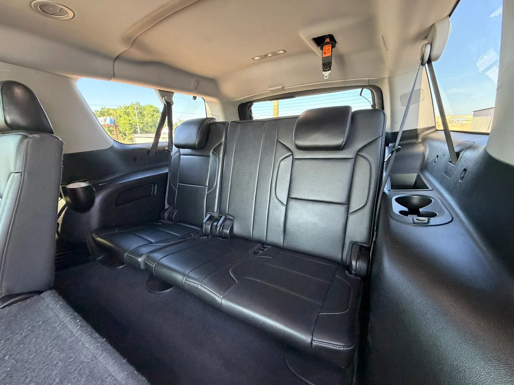 Used 2019 Chevrolet Suburban LT RWD image 11