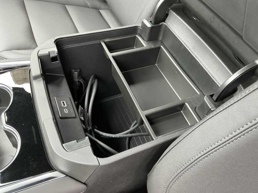 New 2026 Chevrolet Suburban LT w/ Comfort Package image 25
