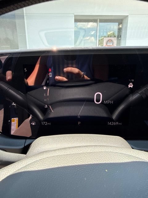 Used 2025 Buick Envista Sport Touring w/ Convenience I Package FWD image 4