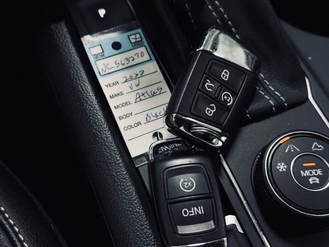 Used 2022 Volkswagen Atlas SE image 35