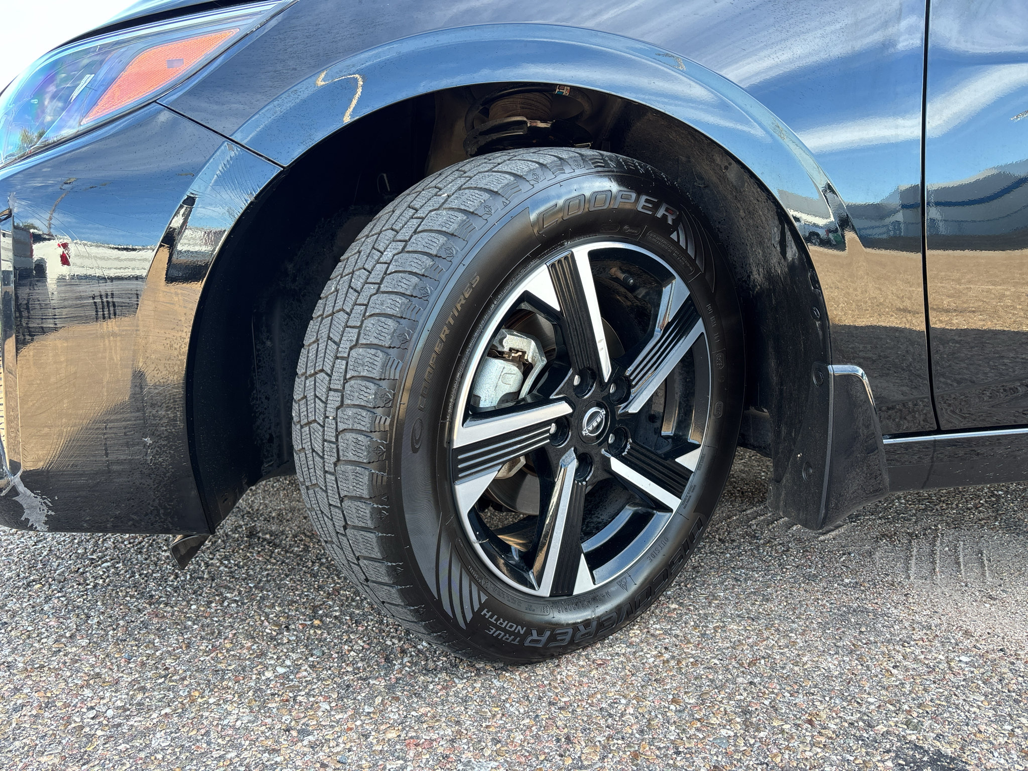 Used 2024 Nissan Sentra SV FWD image 20