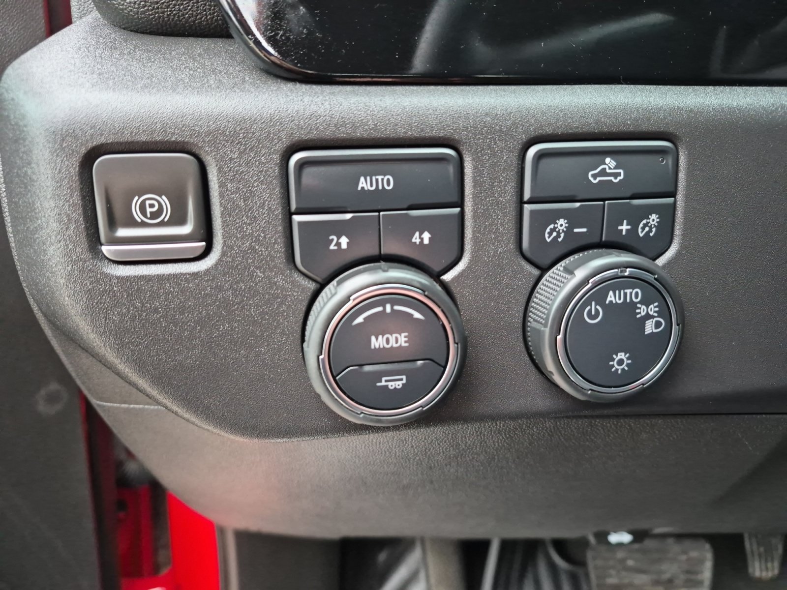 Used 2023 Chevrolet Silverado 1500 LT AWD/4WD image 27