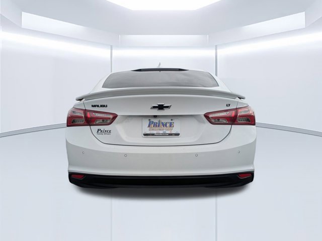 Used 2022 Chevrolet Malibu LT w/ Leather Package image 4