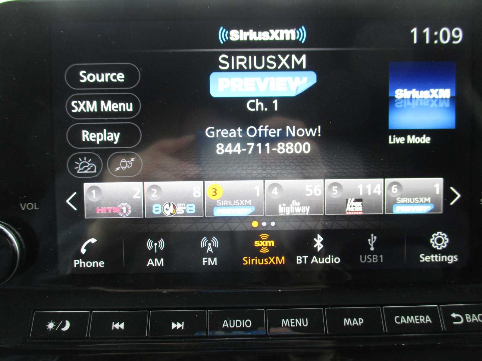 Used 2023 Nissan Pathfinder SL w/ SL Premium Package AWD/4WD image 34