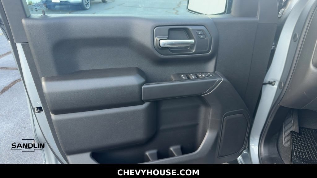 New 2026 Chevrolet Silverado 1500 Custom RWD image 10