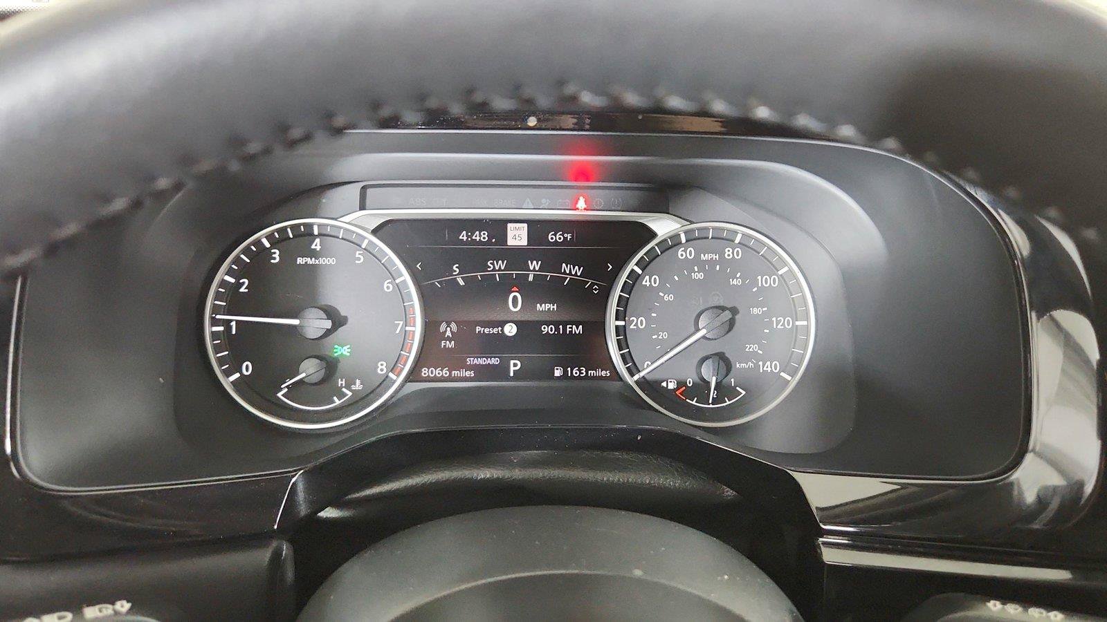 Used 2025 Nissan Pathfinder SL FWD image 31