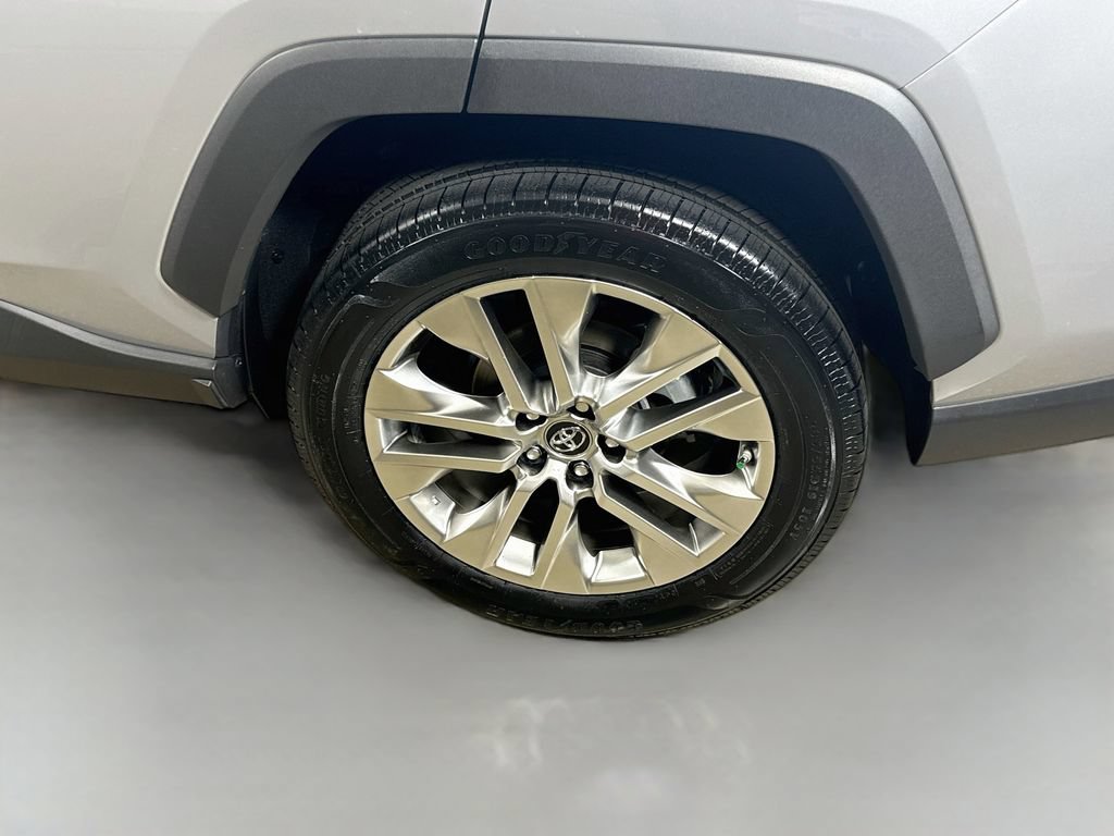 Certified 2019 Toyota RAV4 XLE Premium w/ Advanced Technology Package FWD image 9
