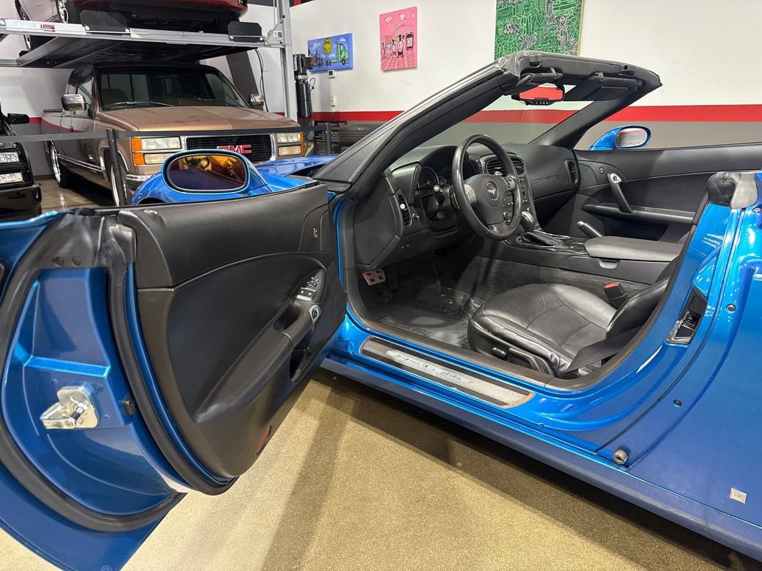 Used 2009 Chevrolet Corvette Convertible RWD image 92