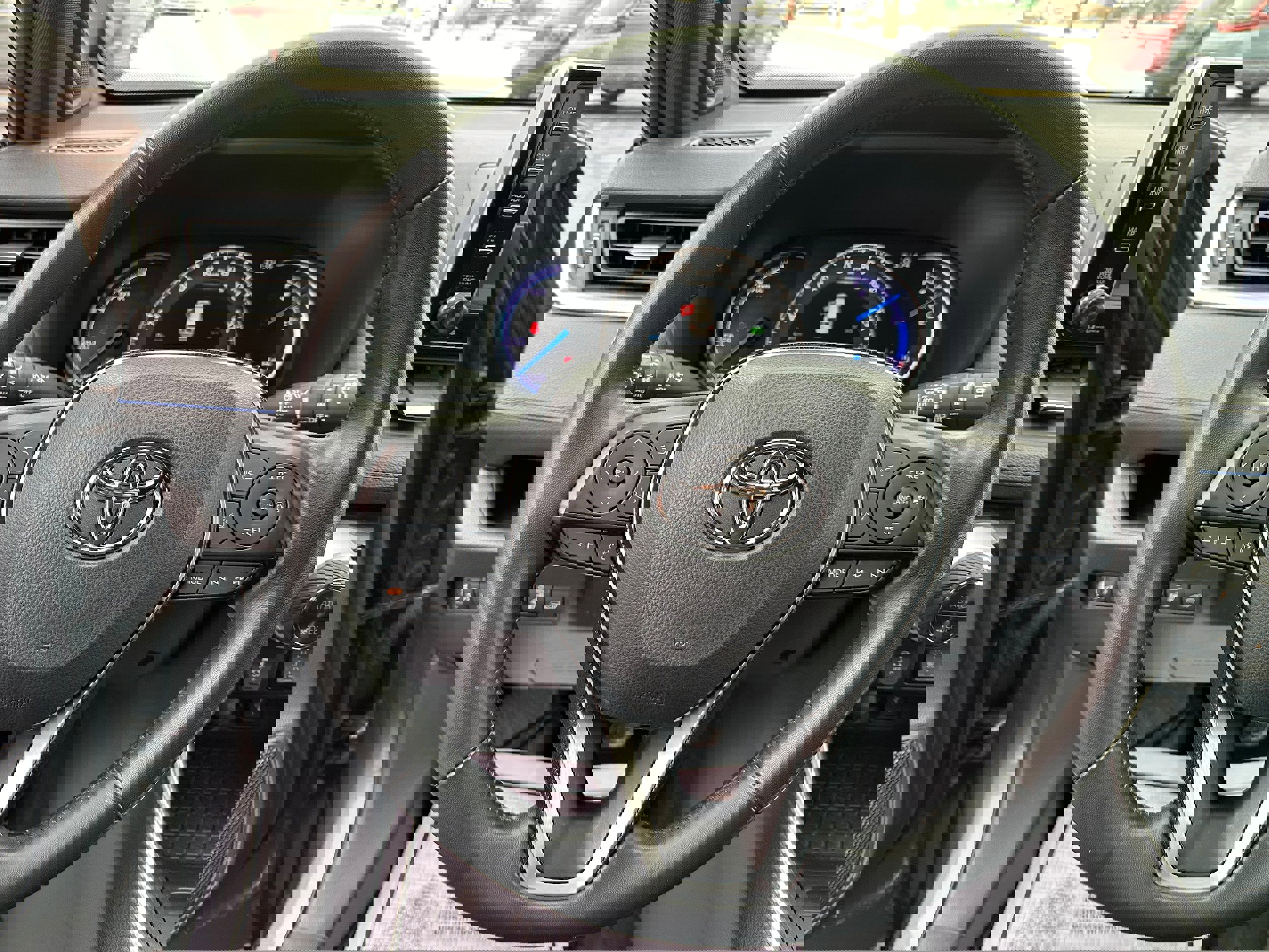 Used 2020 Toyota RAV4 XSE image 14