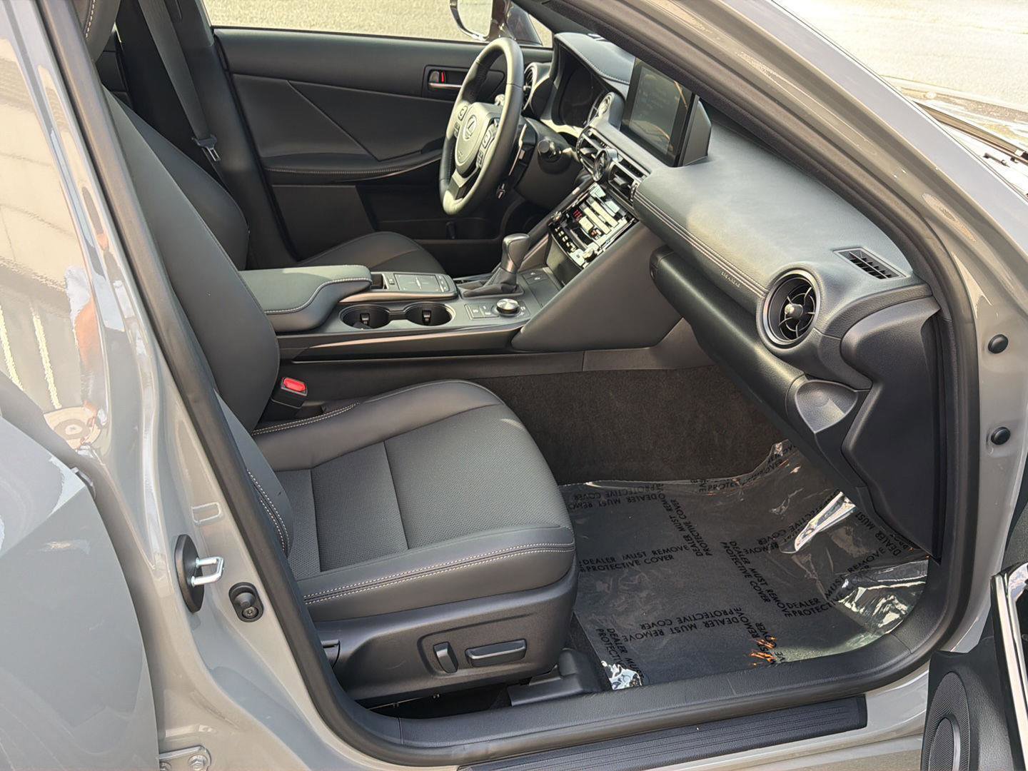 Certified 2025 Lexus IS 350 F Sport RWD image 13
