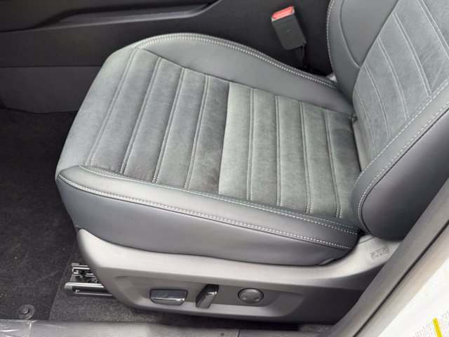 New 2026 Mitsubishi Outlander LE FWD image 23