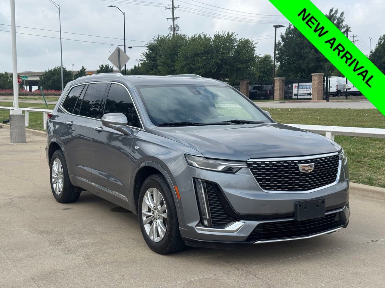 Used 2021 Cadillac XT6 Luxury FWD image 1