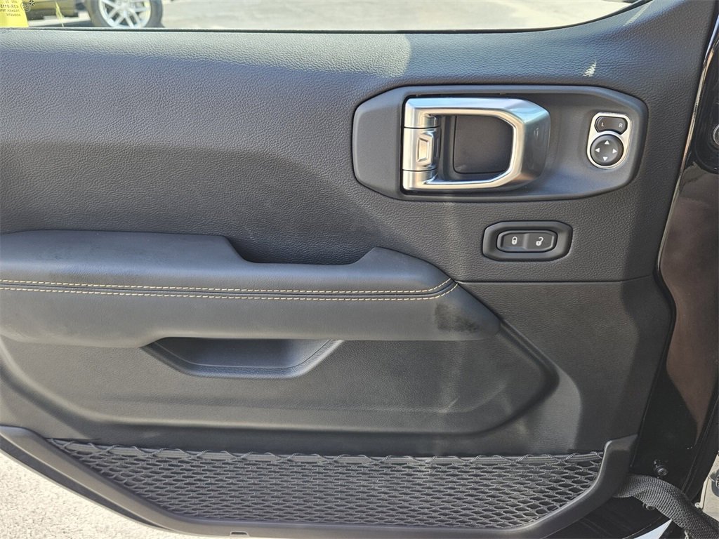 New 2025 Jeep Wrangler Rubicon 392 image 24