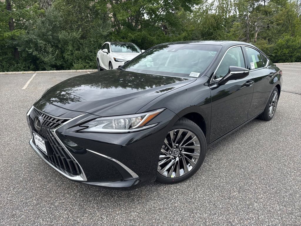 New 2025 Lexus ES 300h w/ Luxury Package