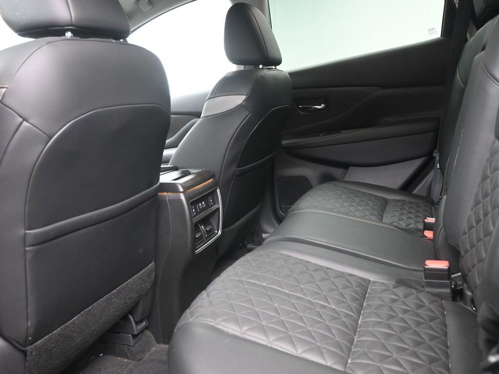 Used 2021 Nissan Murano Platinum w/ Cargo Package image 18