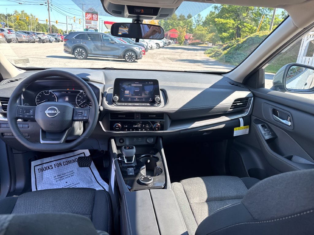 Certified 2026 Nissan Rogue SV AWD/4WD image 14