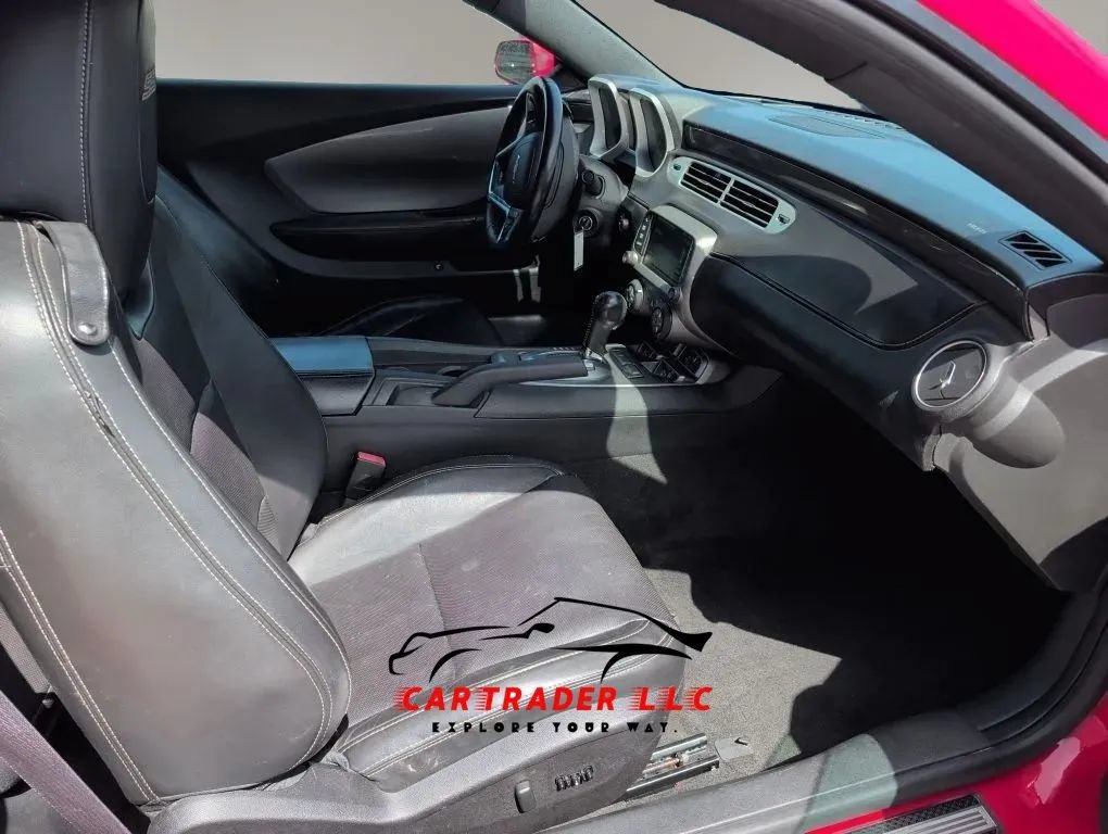 Used 2015 Chevrolet Camaro SS w/ RS Package RWD image 21
