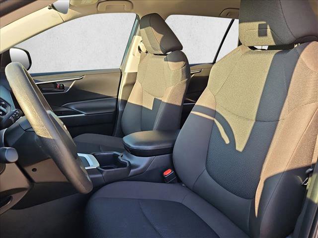 Used 2025 Toyota RAV4 LE image 13