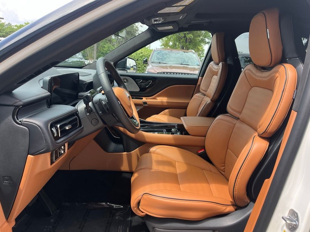 Certified 2026 Lincoln Aviator Black Label AWD/4WD image 26