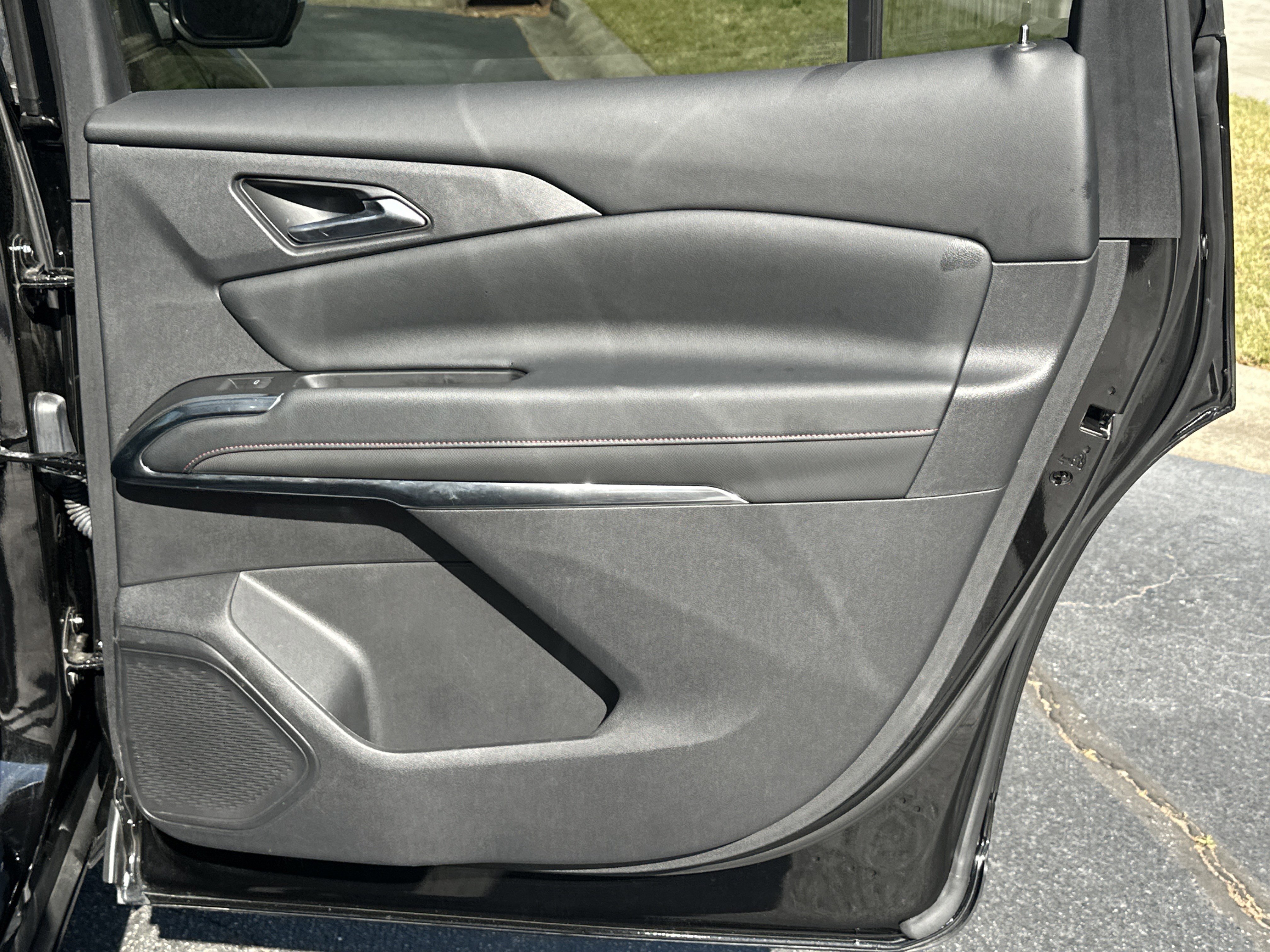 Certified 2024 Chevrolet Traverse Z71 w/ LPO, Floor Liner Package AWD/4WD image 18