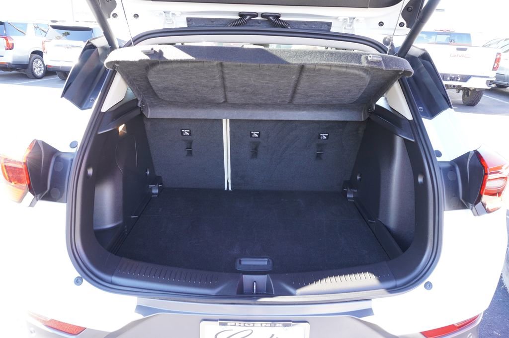 Certified 2021 Buick Encore GX Essence w/ Advanced Technology Package image 8