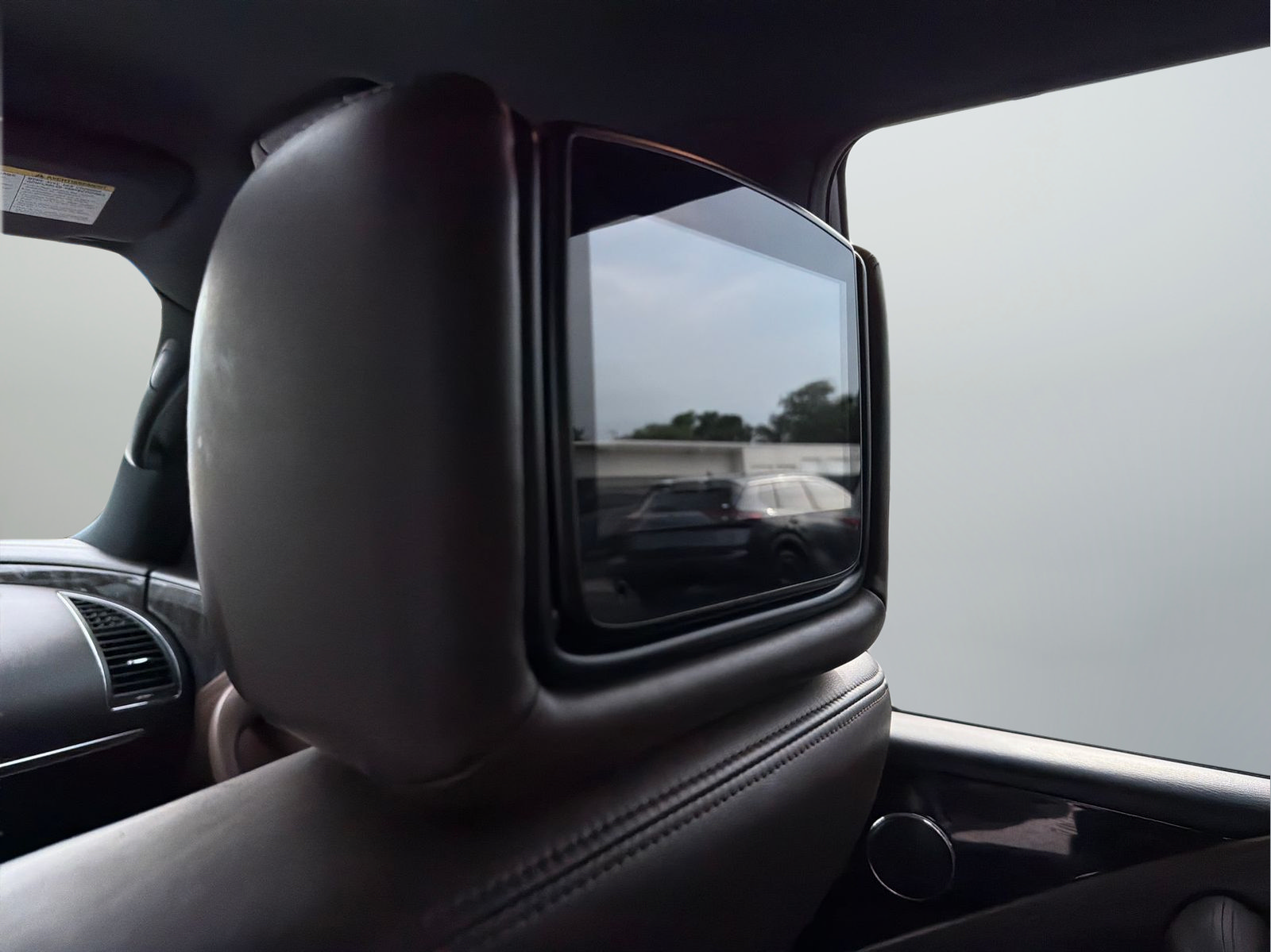 Used 2022 Nissan Armada Platinum w/ Captain's Chairs Package RWD image 35