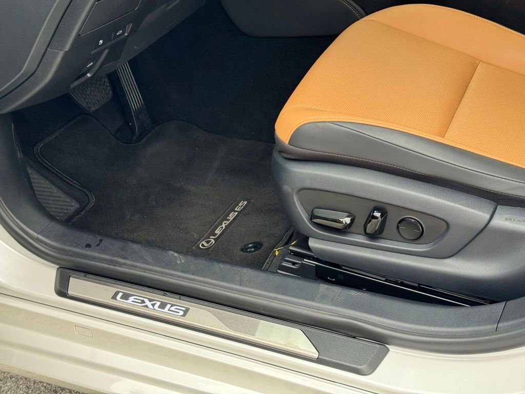 Certified 2024 Lexus ES 350 w/ Premium Package image 23