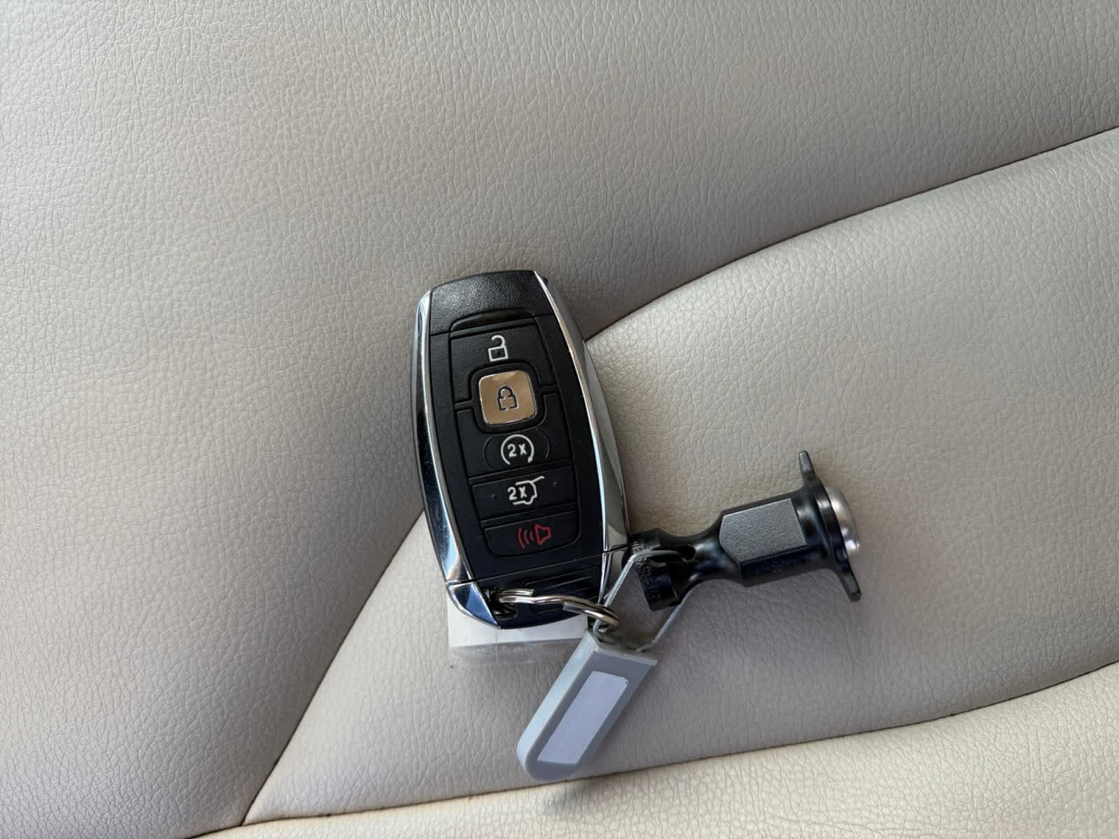 Used 2019 Lincoln MKC Premiere AWD/4WD image 9
