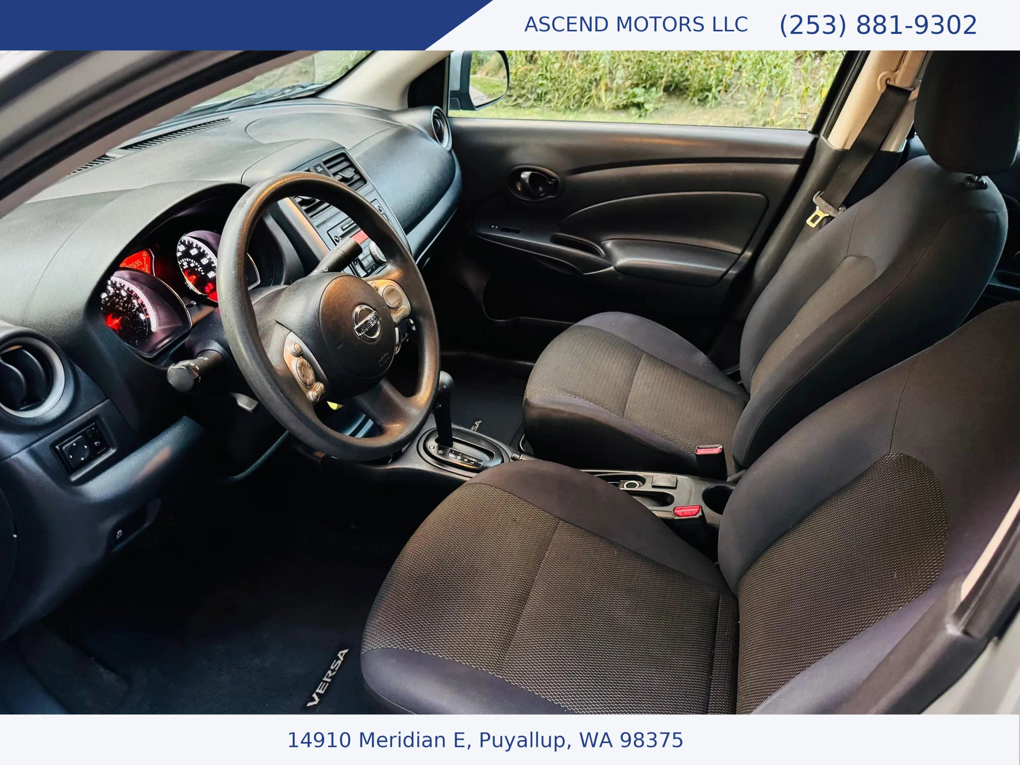 Used 2012 Nissan Versa SV w/ Convenience Pkg image 9