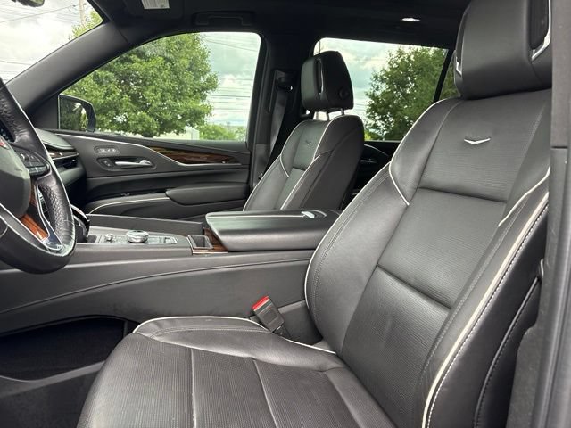 Used 2023 Cadillac Escalade ESV Premium Luxury w/ LPO, Floor Liner Package AWD/4WD image 31