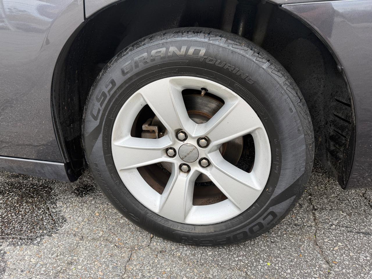 Used 2014 Dodge Charger SE w/ Connectivity Group image 24