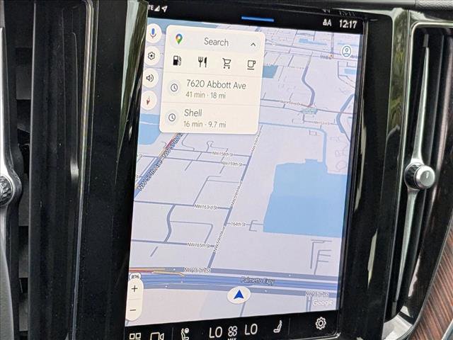 Used 2024 Volvo XC60 B5 Plus image 12