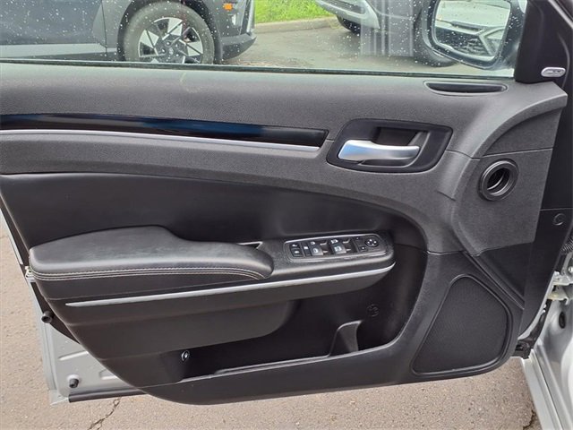 Used 2023 Chrysler 300 S image 11