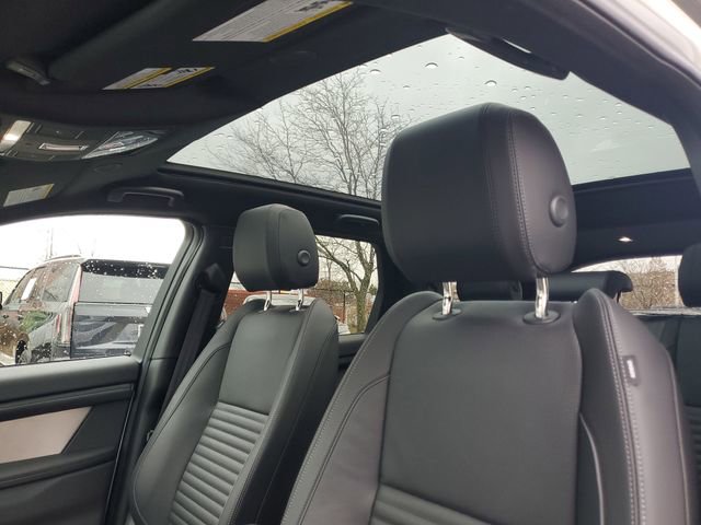 Used 2025 Land Rover Discovery Sport Dynamic SE image 19
