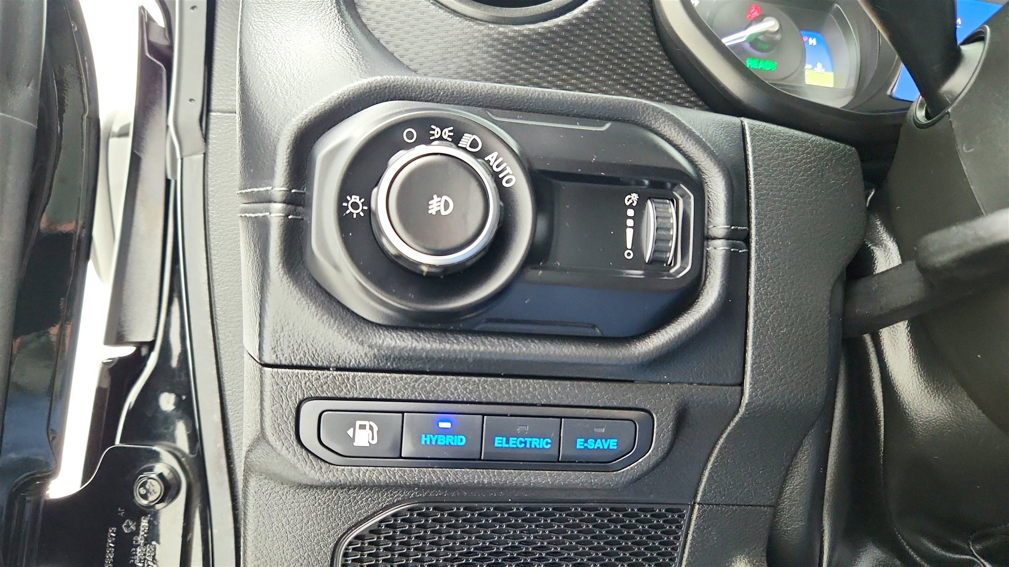 Used 2024 Jeep Wrangler Unlimited Rubicon 4xe image 32