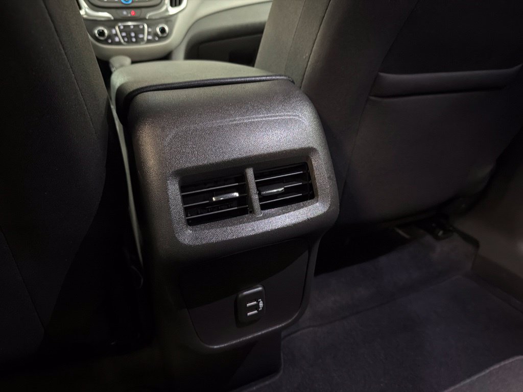 Used 2024 Chevrolet Equinox LT FWD image 18