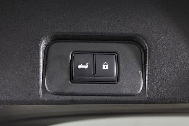 Certified 2025 Nissan Rogue SV AWD/4WD image 19