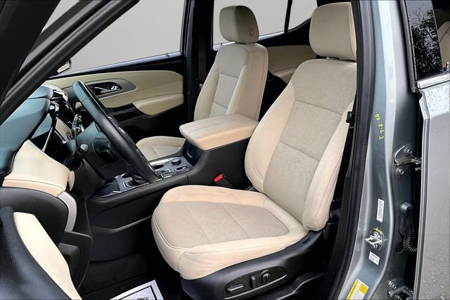 Used 2023 Chevrolet Traverse LT w/ LPO, Cargo Package AWD/4WD image 25