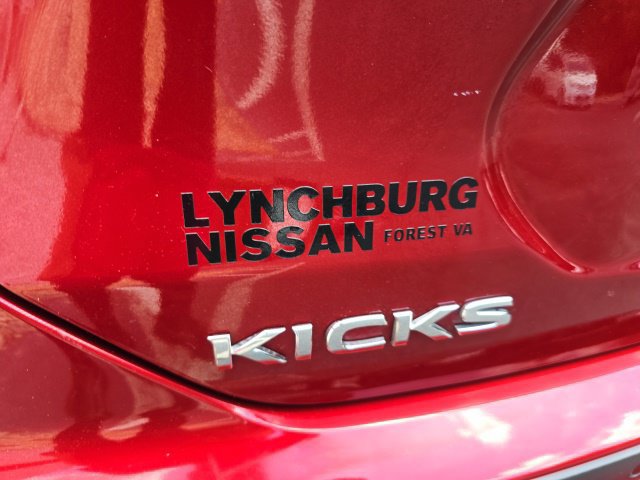 Used 2023 Nissan Kicks SR FWD image 11