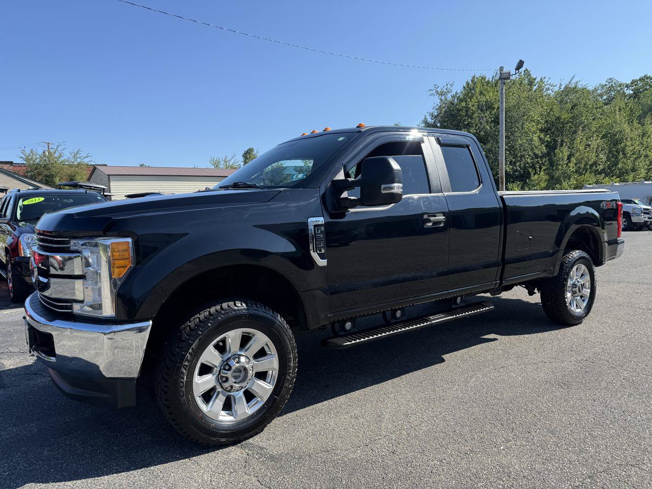 Used 2017 Ford F250 XL w/ Power Equipment Group AWD/4WD image 8