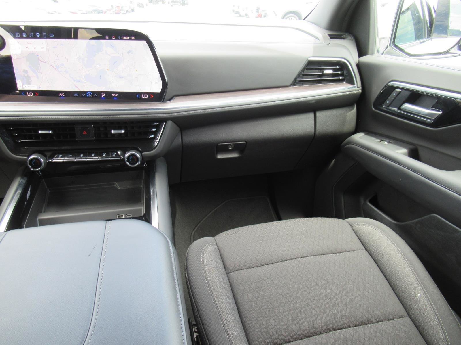 Certified 2025 Chevrolet Tahoe LS AWD/4WD image 14