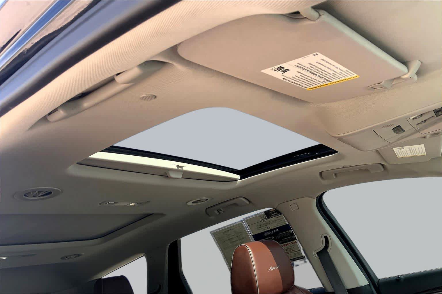 Certified 2018 Buick Enclave Avenir w/ Avenir Technology Package FWD image 14
