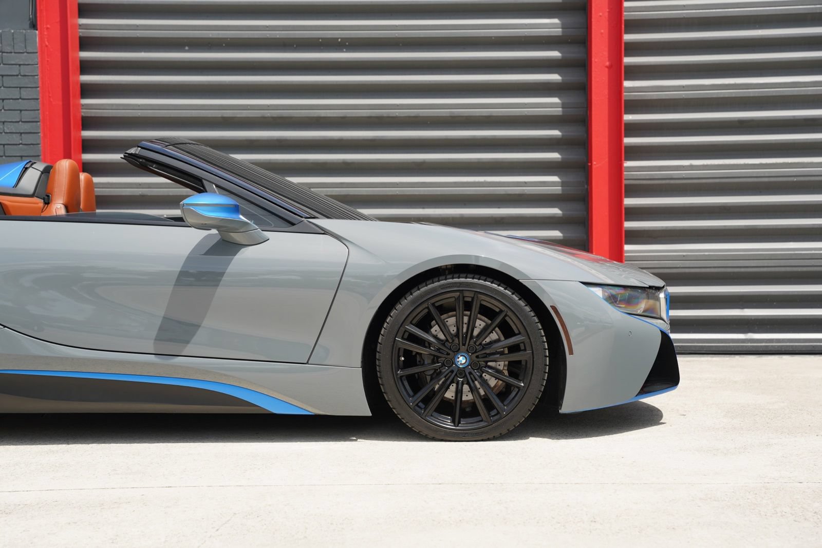 Used 2019 BMW i8 Roadster AWD/4WD image 4